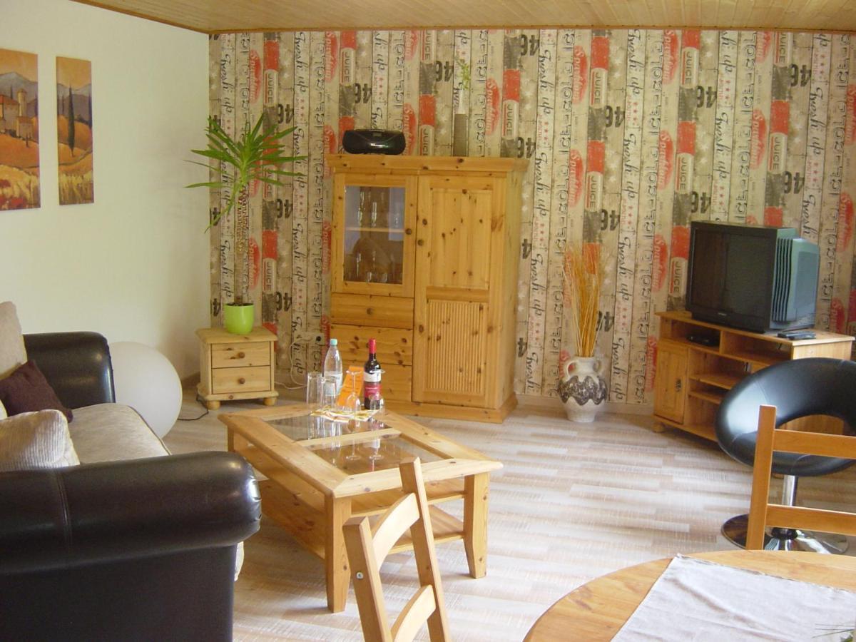 Haus Am Wald Apartment Hillscheid Екстериор снимка