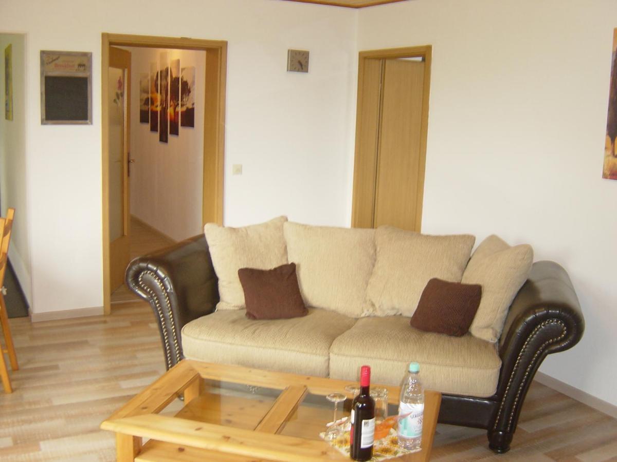 Haus Am Wald Apartment Hillscheid Екстериор снимка